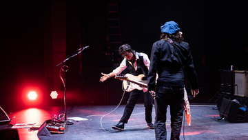 Pedalboard trong tour diễn cuối cùng của Jeff Beck lên sàn đấu giá!